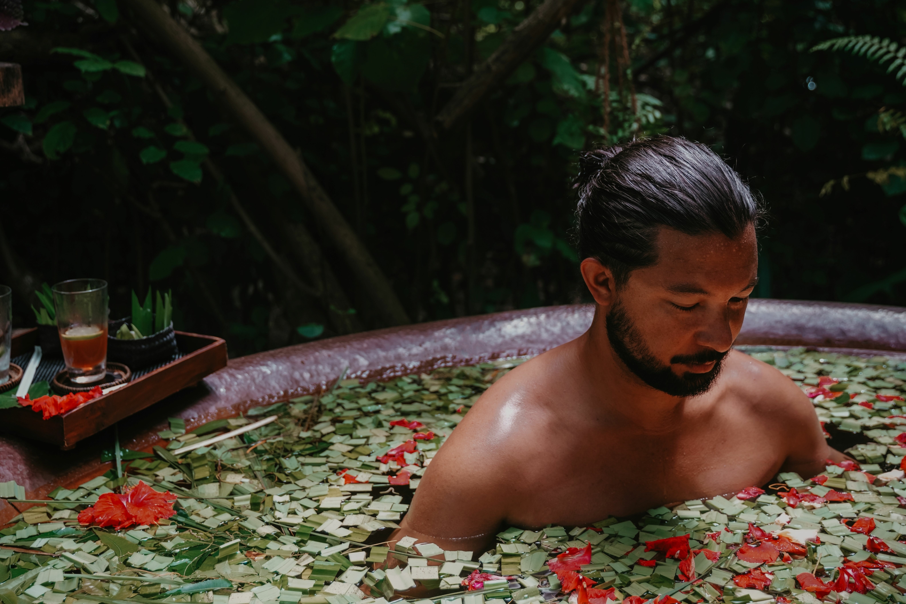 Pot Tub bath experience surrounded by tropical greenery at Villa Park in the Maldives
