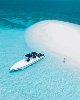 Quiet boat ride in the Indian Ocean from Villa Nautica Maldives during a solo trip
