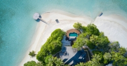 Villa Resorts Maldives islands including Villa Nautica Villa Park and Royal Island